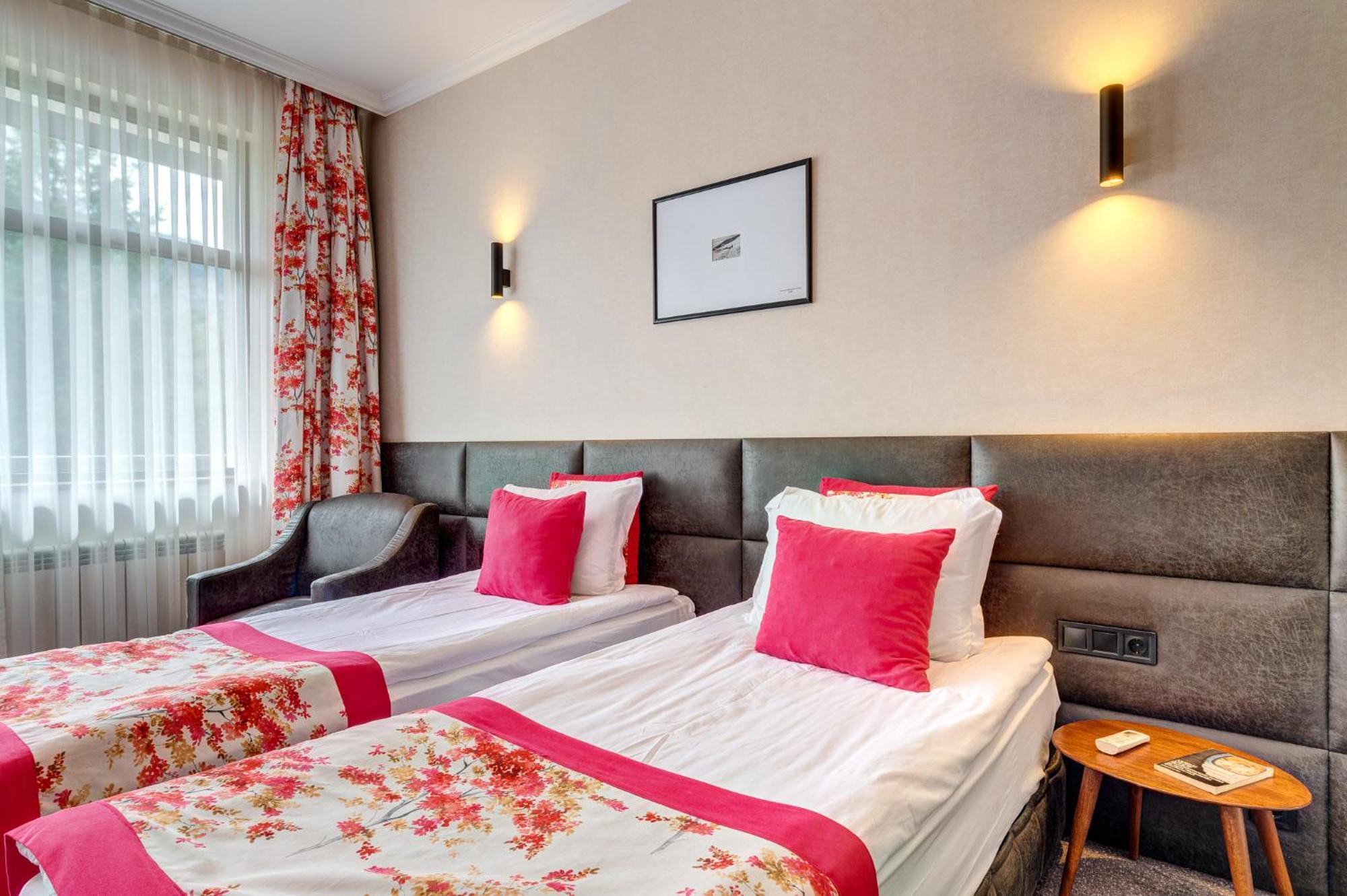Kiparis Hotel 4*